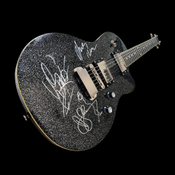 Signierte Depeche Mode Gitarre – Original Autogramm und Sammlerstück